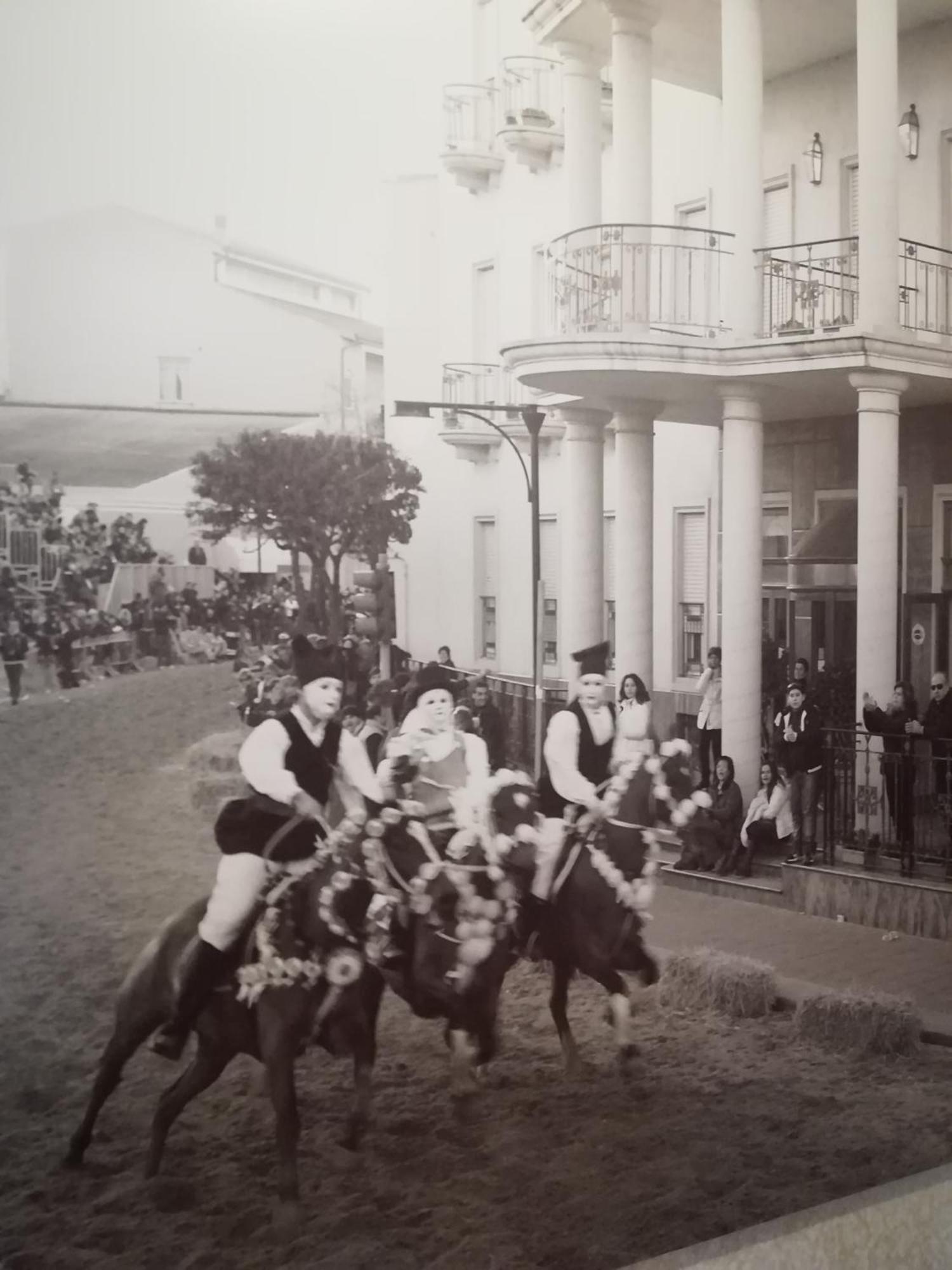 Mariano IV Palace Hotel โอริสตาโน ภายนอก รูปภาพ