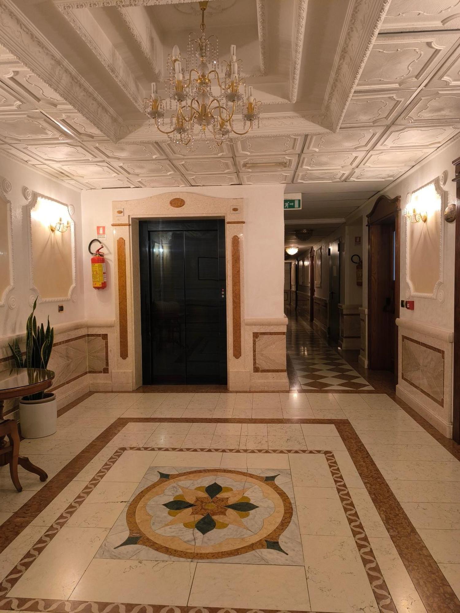 Mariano IV Palace Hotel โอริสตาโน ภายนอก รูปภาพ